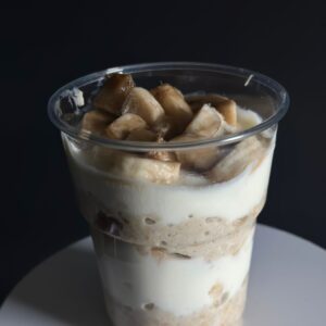 BUDINCA DE OVAZ CU IAURT SI BANANE