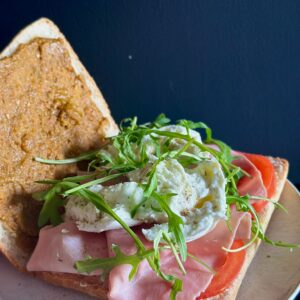 FOCACCIA CU BURATTA SI COTTO